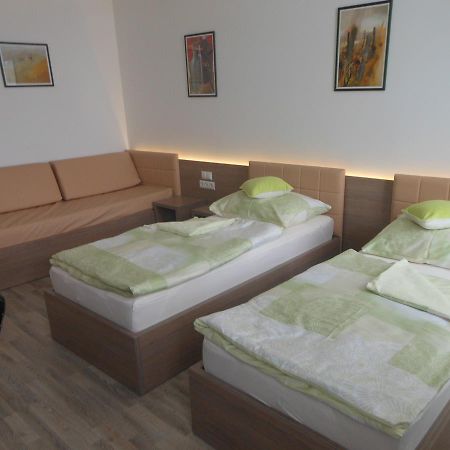 Hotel Garni Neudorfl מראה חיצוני תמונה